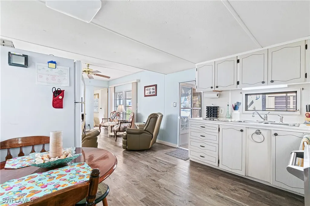 5558 Palm Beach Boulevard Fort Myers FL 33905