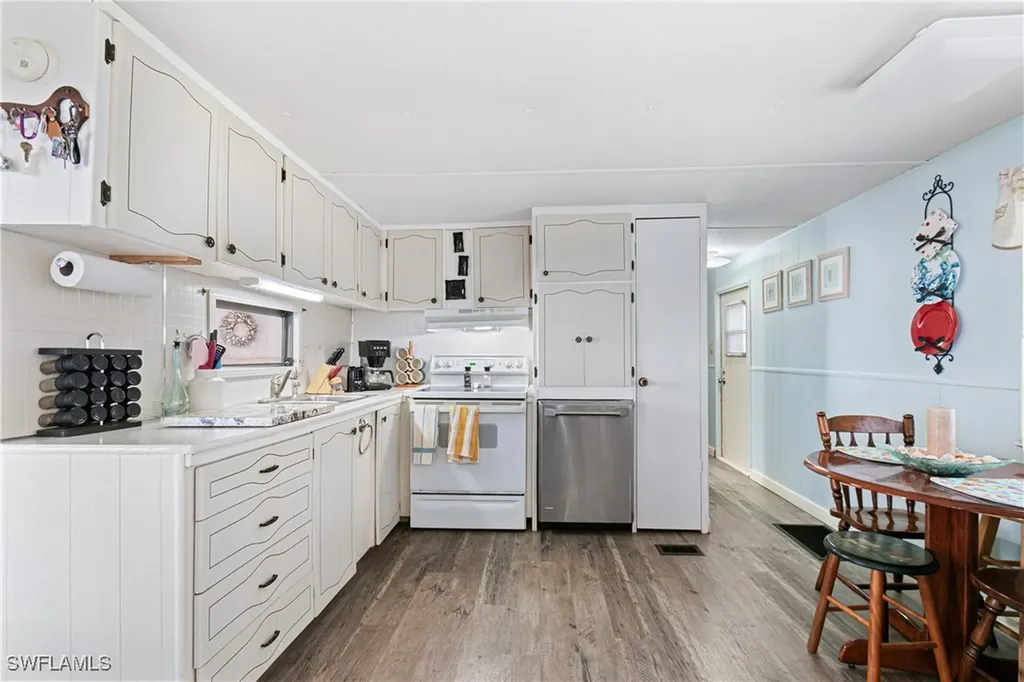 5558 Palm Beach Boulevard Fort Myers FL 33905