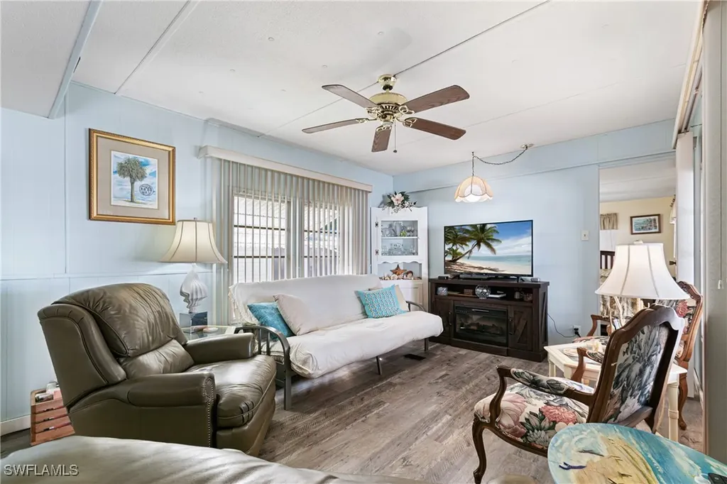 5558 Palm Beach Boulevard Fort Myers FL 33905