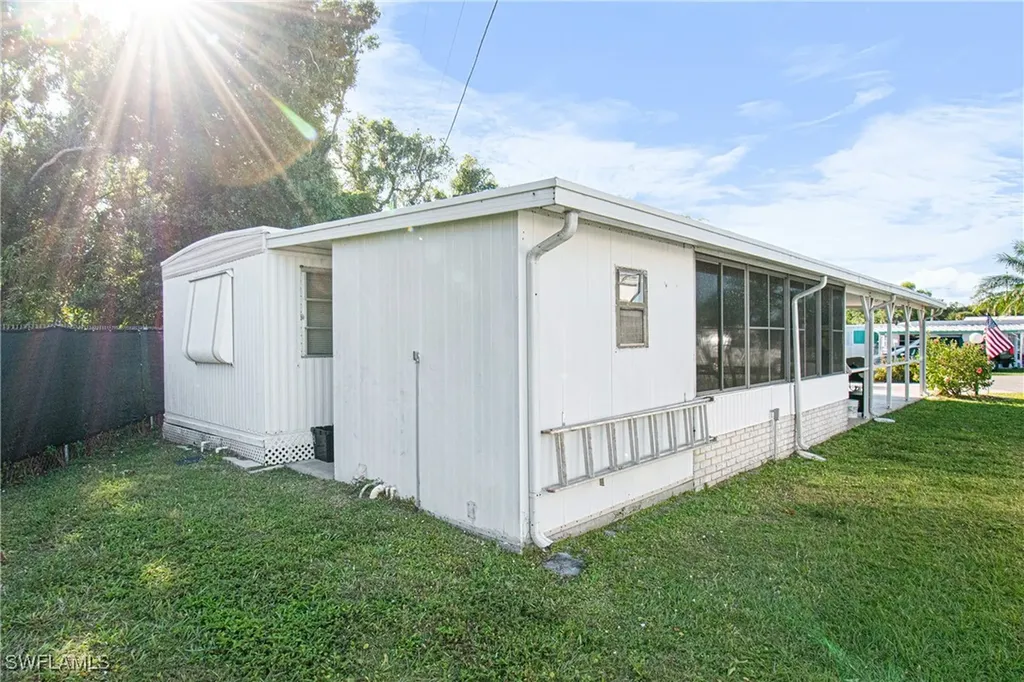 5558 Palm Beach Boulevard Fort Myers FL 33905