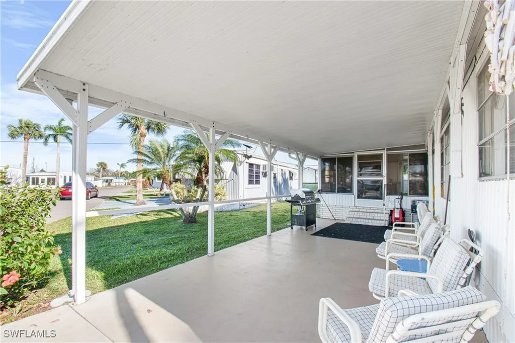 5558 Palm Beach Boulevard Fort Myers FL 33905