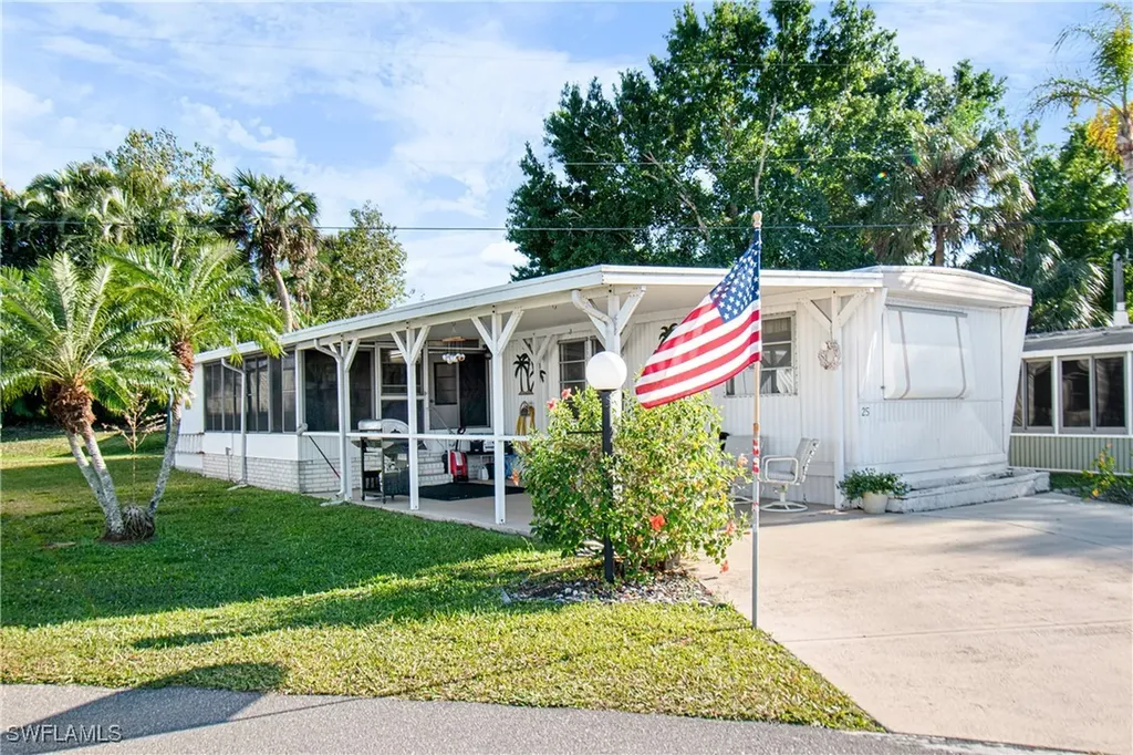 5558 Palm Beach Boulevard Fort Myers FL 33905