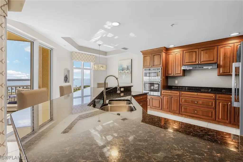 6021 Silver King Boulevard Cape Coral FL 33914