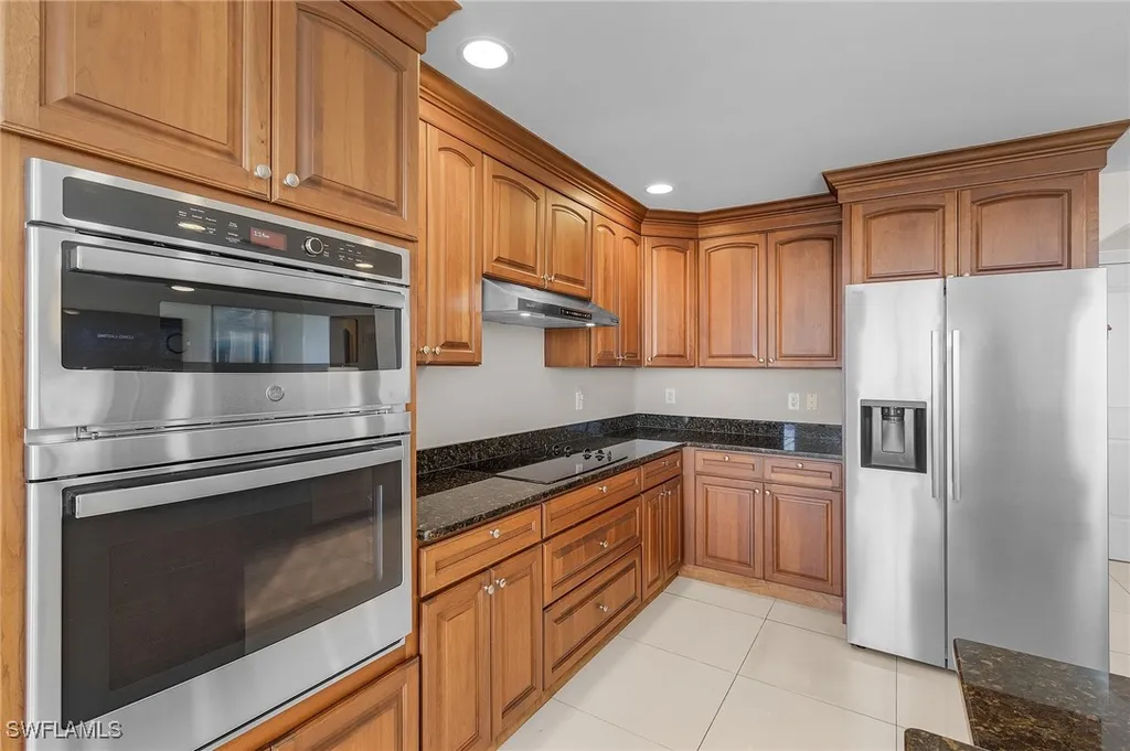 6021 Silver King Boulevard Cape Coral FL 33914