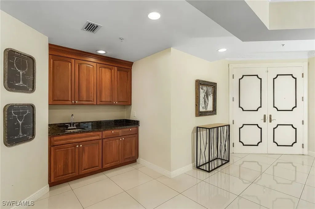 6021 Silver King Boulevard Cape Coral FL 33914