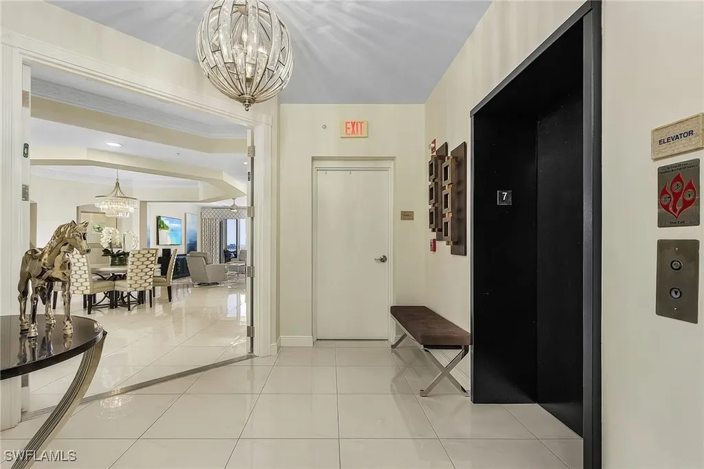 6021 Silver King Boulevard Cape Coral FL 33914
