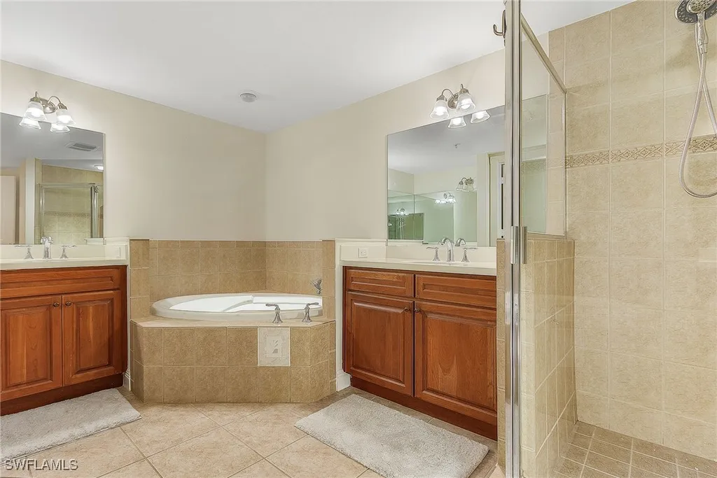 6021 Silver King Boulevard Cape Coral FL 33914