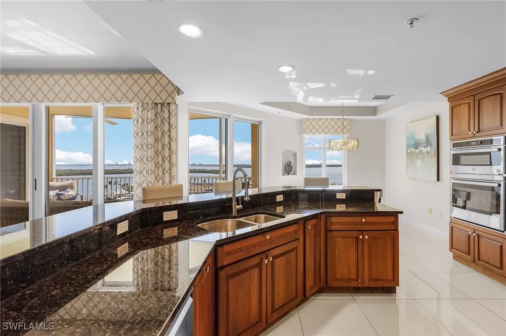 6021 Silver King Boulevard Cape Coral FL 33914