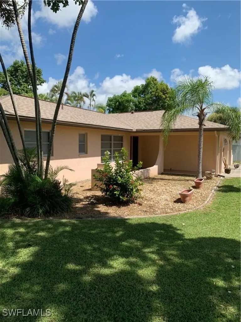 4709 Vinsetta Avenue North Fort Myers FL 33903