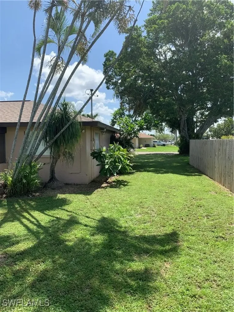 4709 Vinsetta Avenue North Fort Myers FL 33903