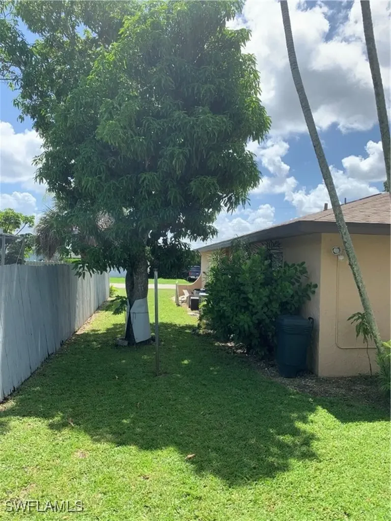 4709 Vinsetta Avenue North Fort Myers FL 33903