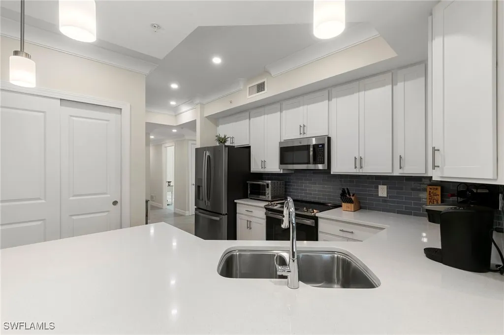 238 Indies Drive E Naples FL 34114