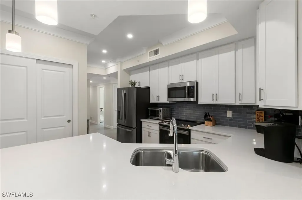 238 Indies Drive E Naples FL 34114