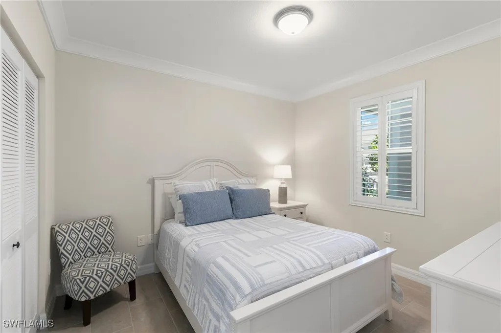 238 Indies Drive E Naples FL 34114