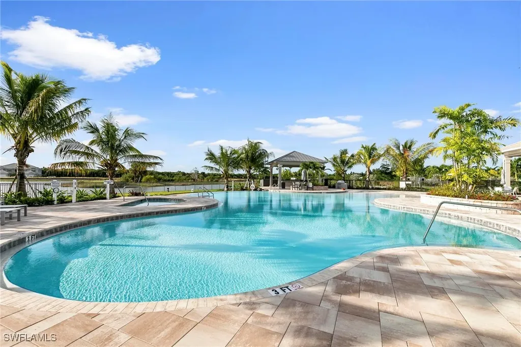 238 Indies Drive E Naples FL 34114