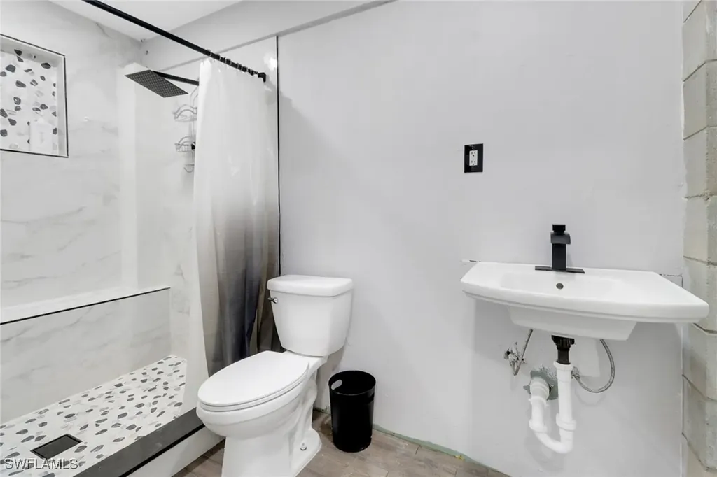 4764 Pembrooke Lane Bonita Springs FL 34134