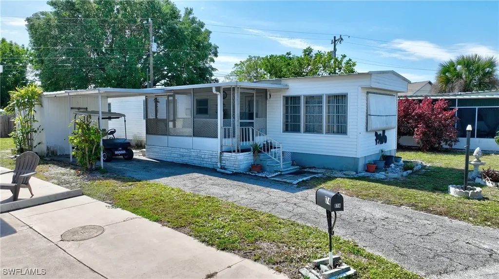 174 Santa Fe Trail North Fort Myers FL 33917