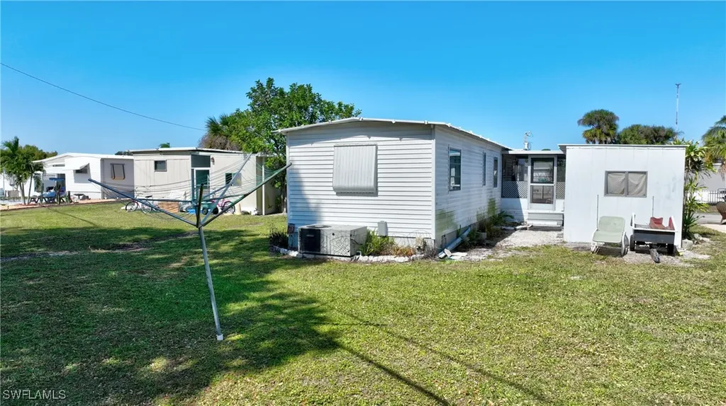 174 Santa Fe Trail North Fort Myers FL 33917