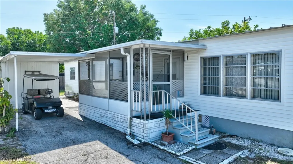 174 Santa Fe Trail North Fort Myers FL 33917