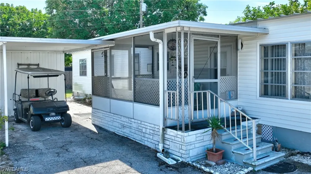 174 Santa Fe Trail North Fort Myers FL 33917