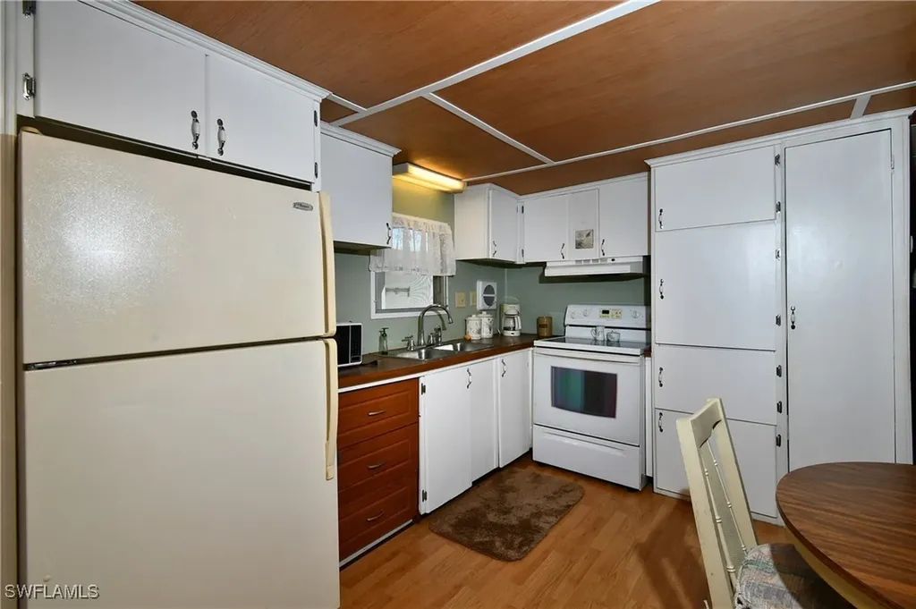 174 Santa Fe Trail North Fort Myers FL 33917