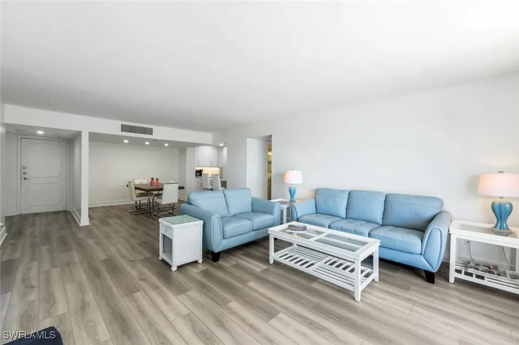 4005 Gulf Shore Boulevard N Naples FL 34103