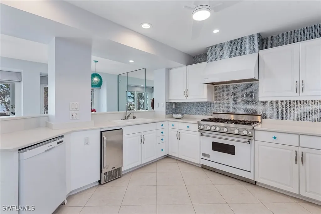 10455 Keewaydin Naples FL 34113