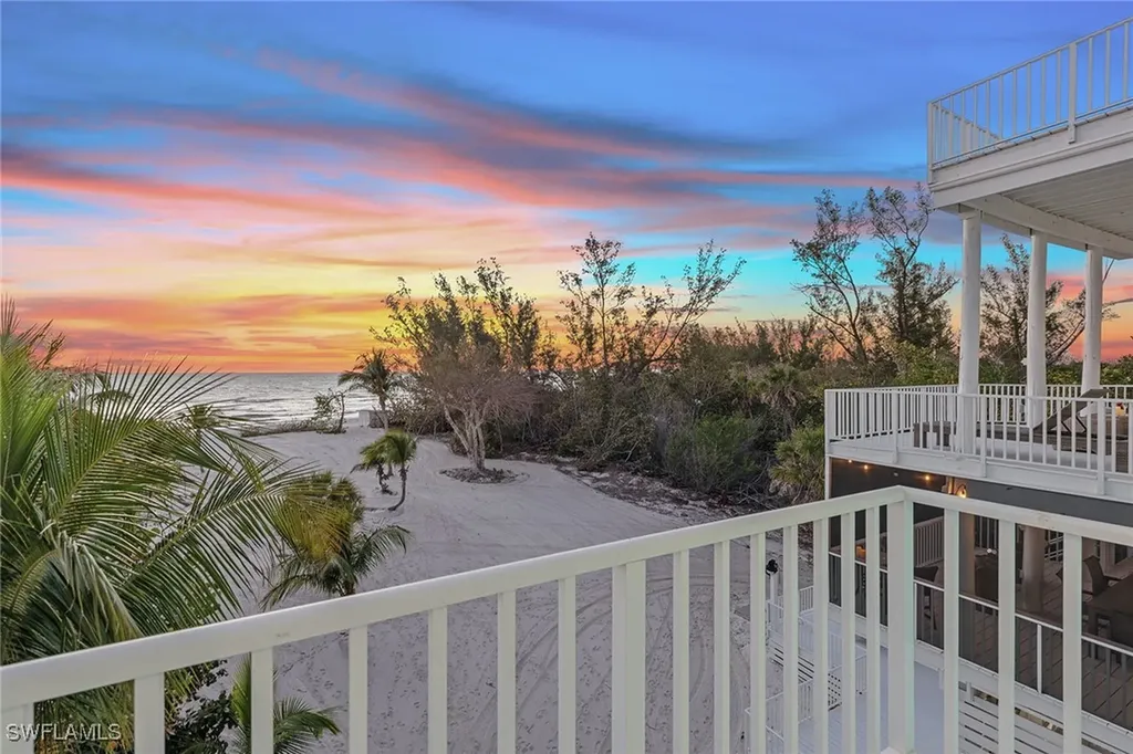 10455 Keewaydin Naples FL 34113