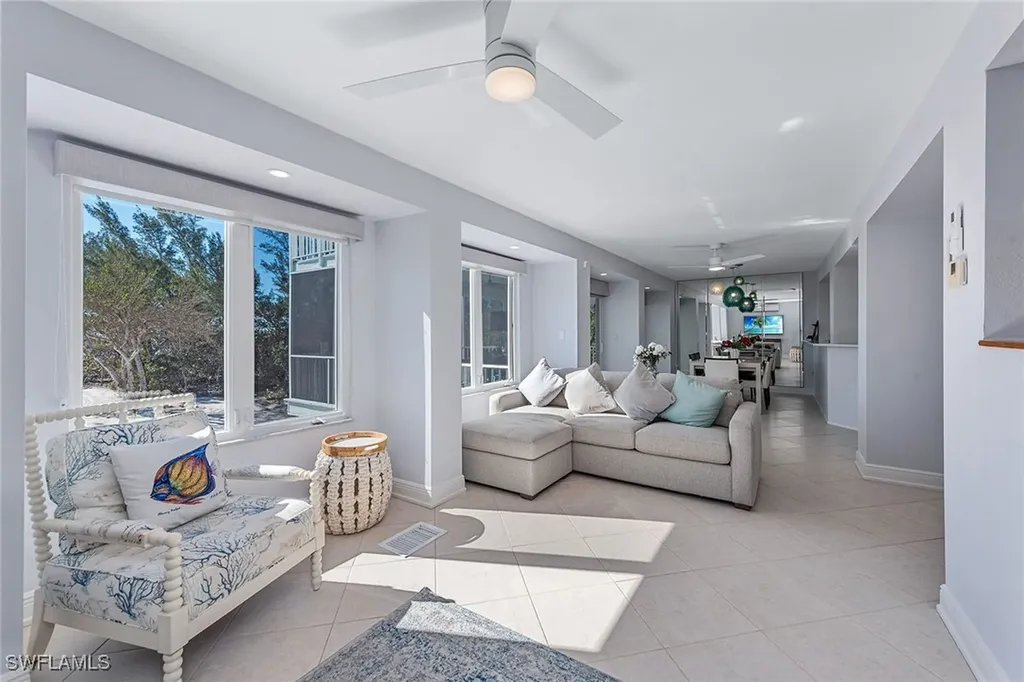 10455 Keewaydin Naples FL 34113