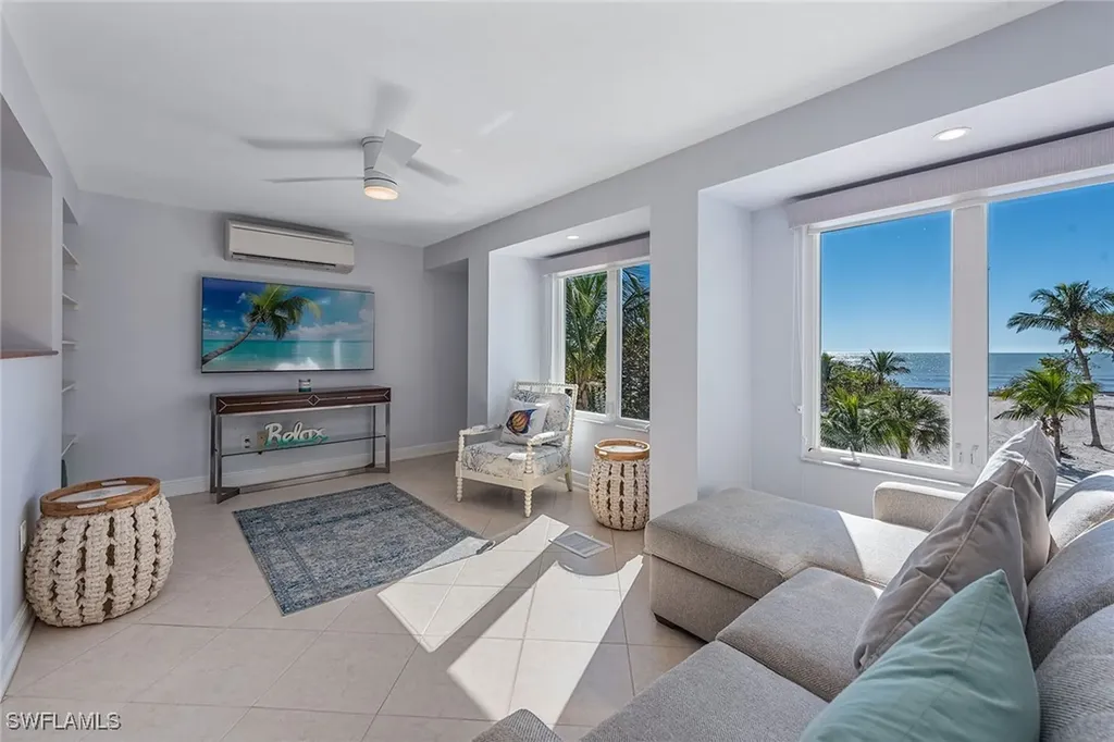 10455 Keewaydin Naples FL 34113