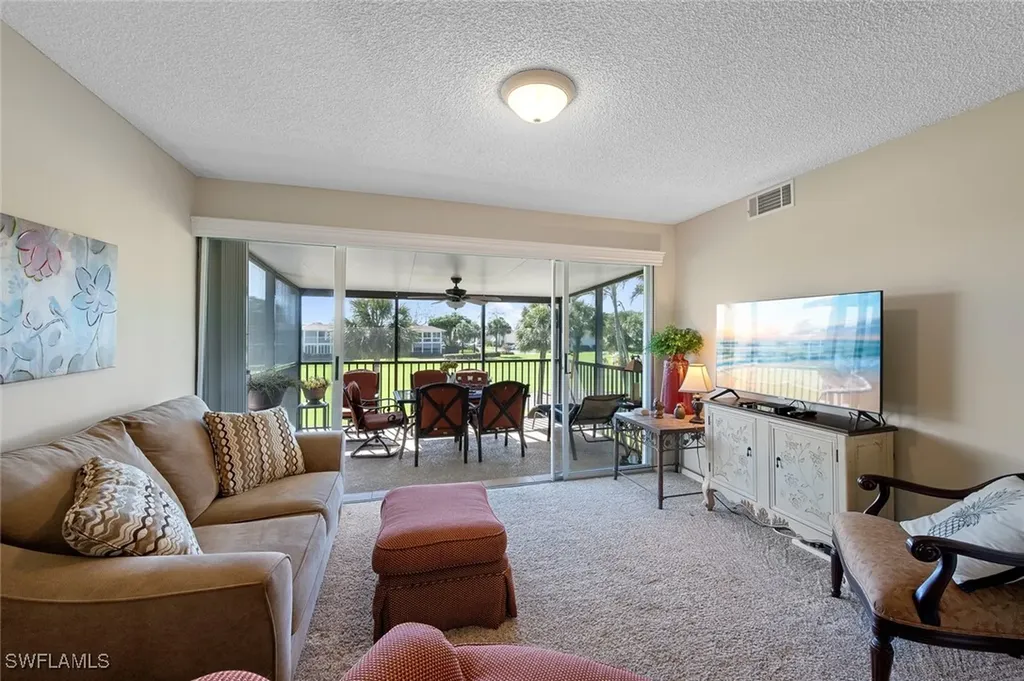 185 Penny Lane Naples FL 34112