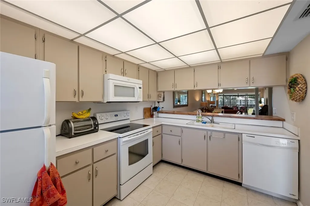 185 Penny Lane Naples FL 34112