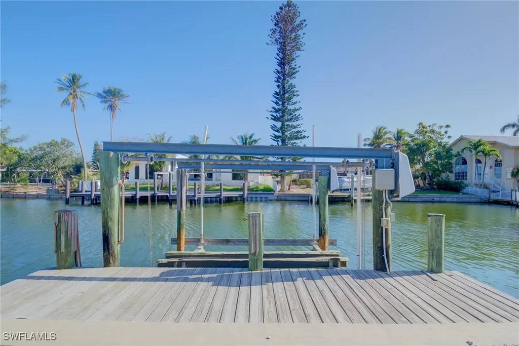 1131 Fern Court Marco Island FL 34145