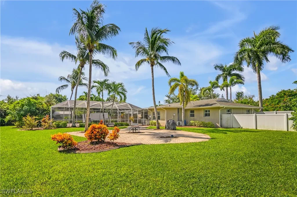 1687 N Flossmoor Road Fort Myers FL 33919