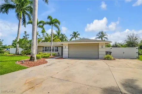 1687 N Flossmoor Road Fort Myers FL 33919