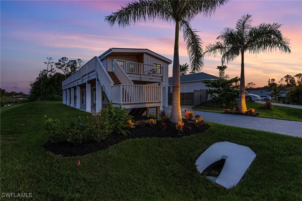 3262 Andrews Avenue Naples FL 34112