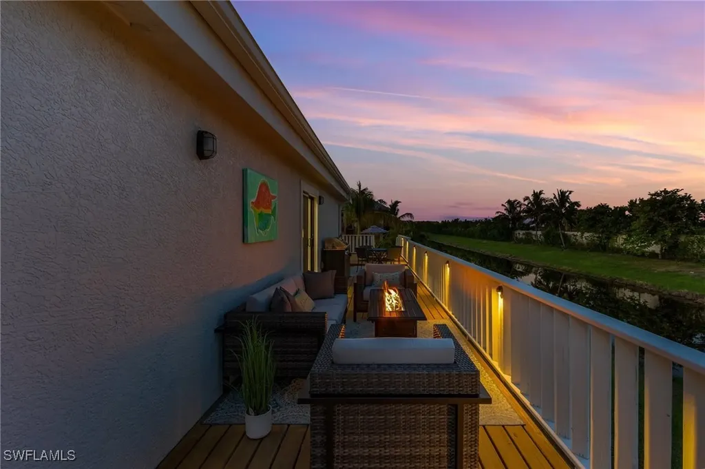3262 Andrews Avenue Naples FL 34112