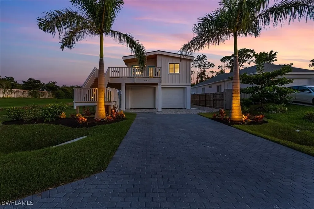 3262 Andrews Avenue Naples FL 34112