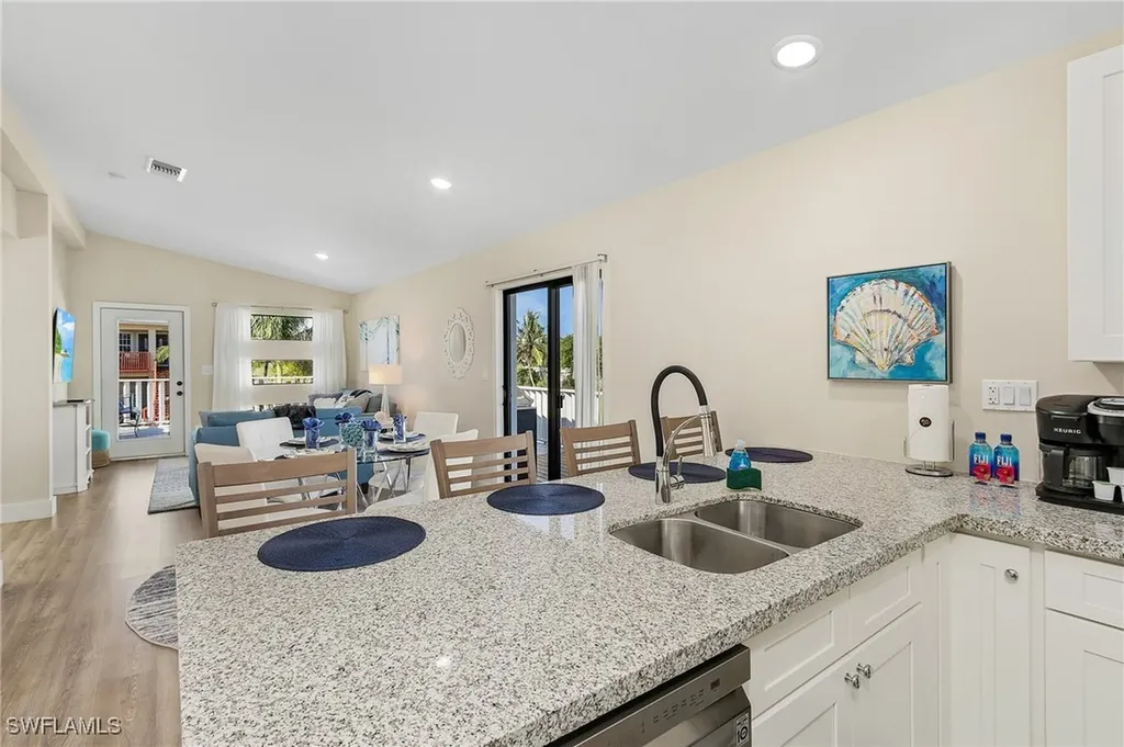 3262 Andrews Avenue Naples FL 34112