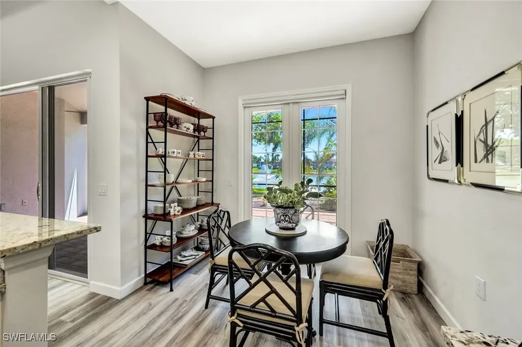 3376 Sandpiper Way Naples FL 34109