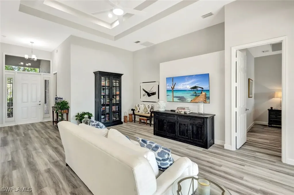 3376 Sandpiper Way Naples FL 34109