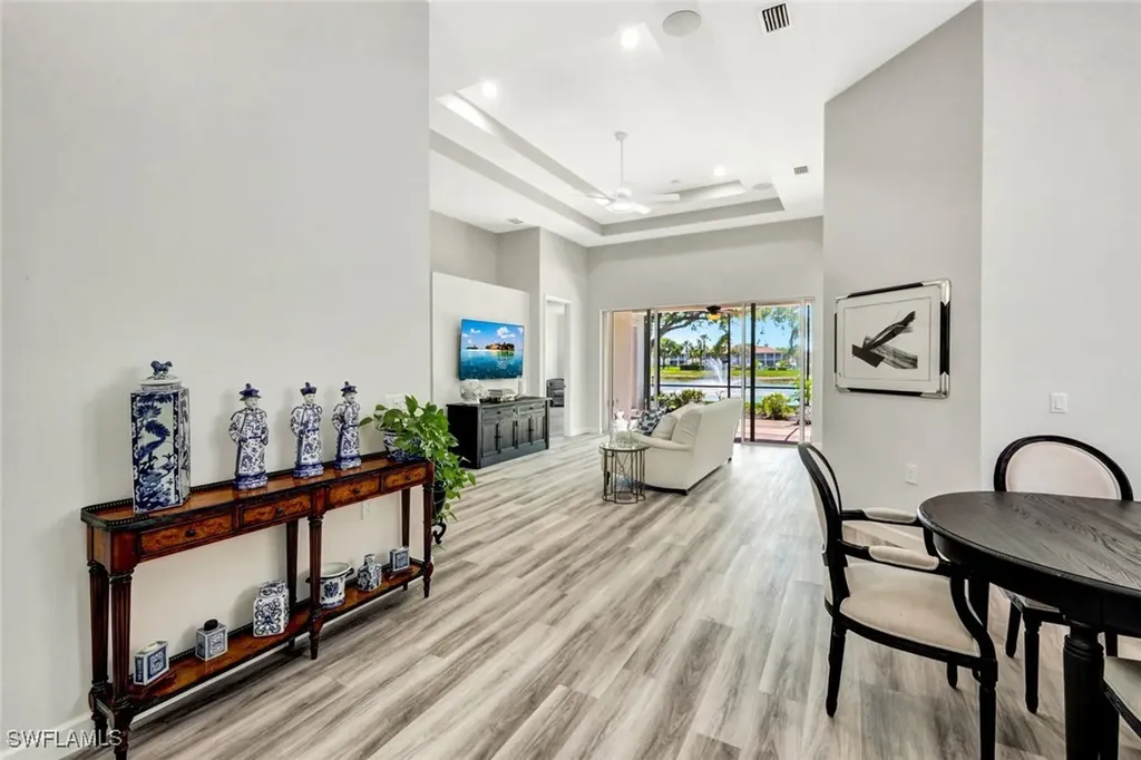 3376 Sandpiper Way Naples FL 34109