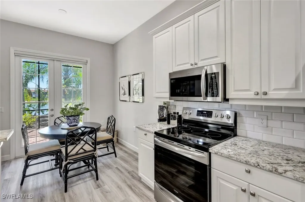 3376 Sandpiper Way Naples FL 34109