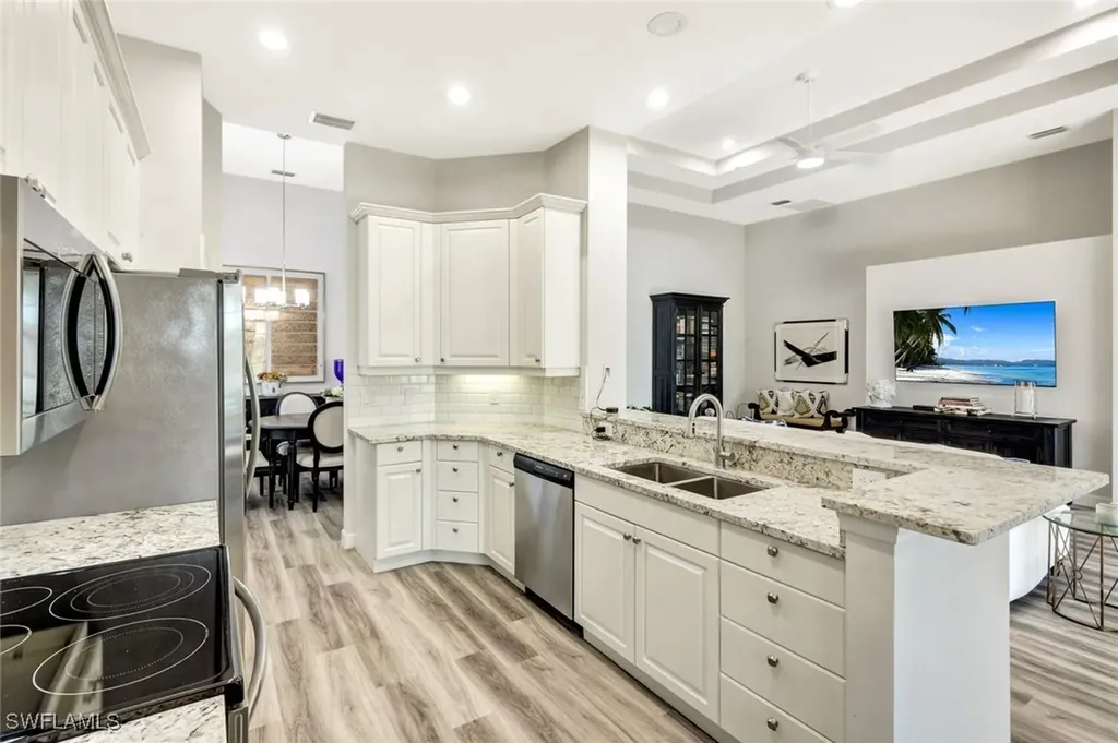 3376 Sandpiper Way Naples FL 34109