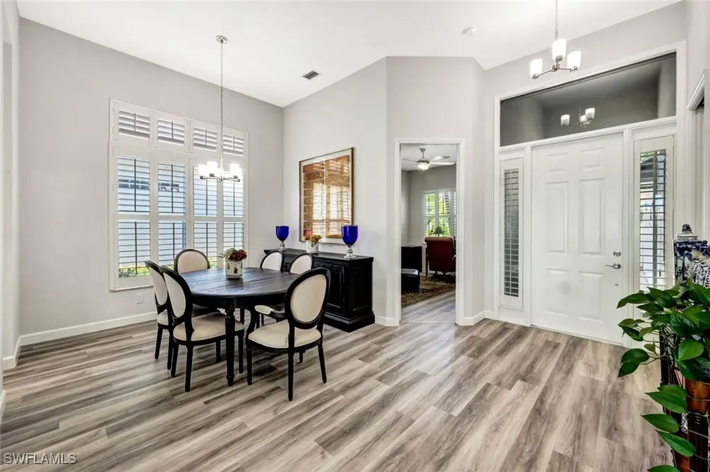 3376 Sandpiper Way Naples FL 34109