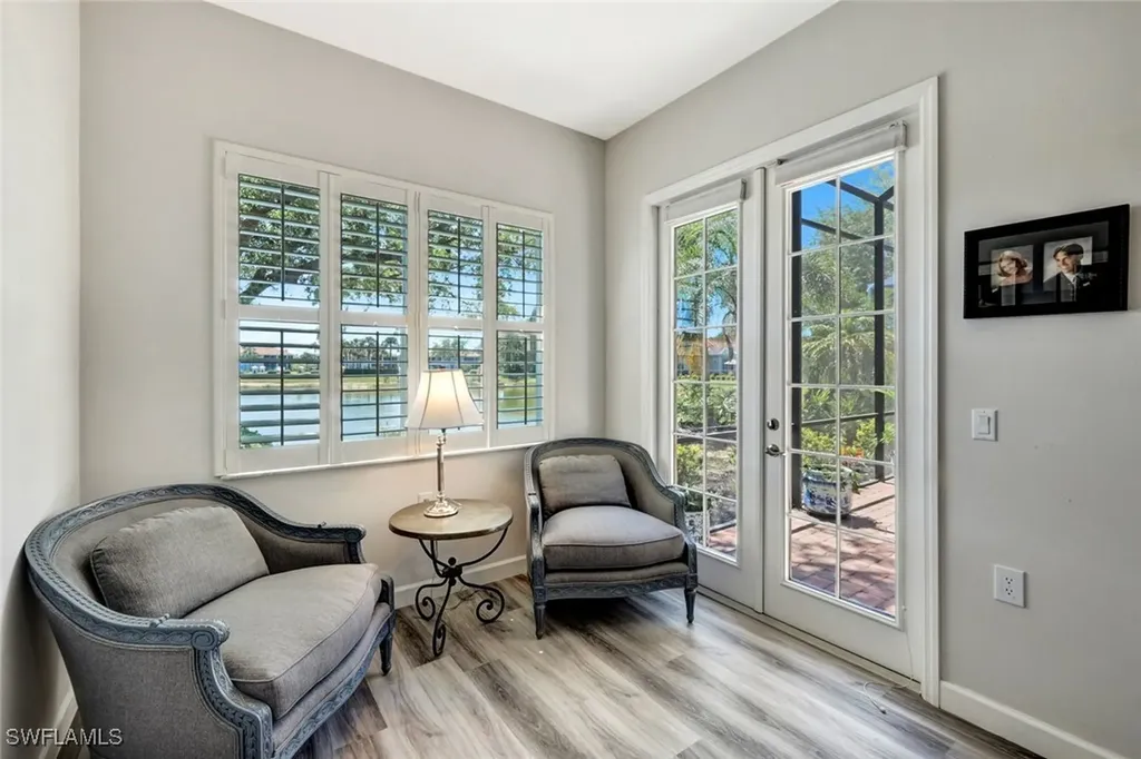3376 Sandpiper Way Naples FL 34109