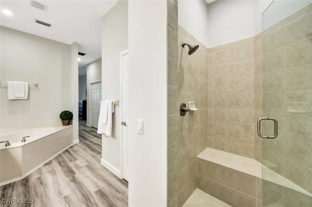 3376 Sandpiper Way Naples FL 34109