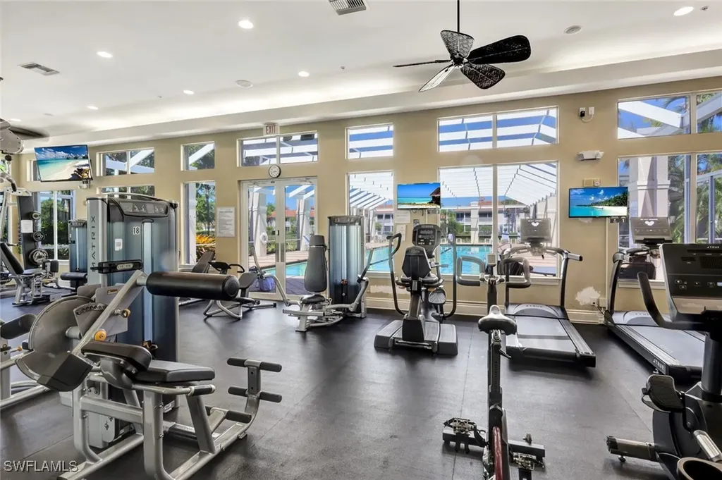 3376 Sandpiper Way Naples FL 34109