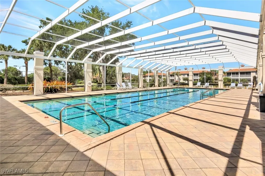 3376 Sandpiper Way Naples FL 34109