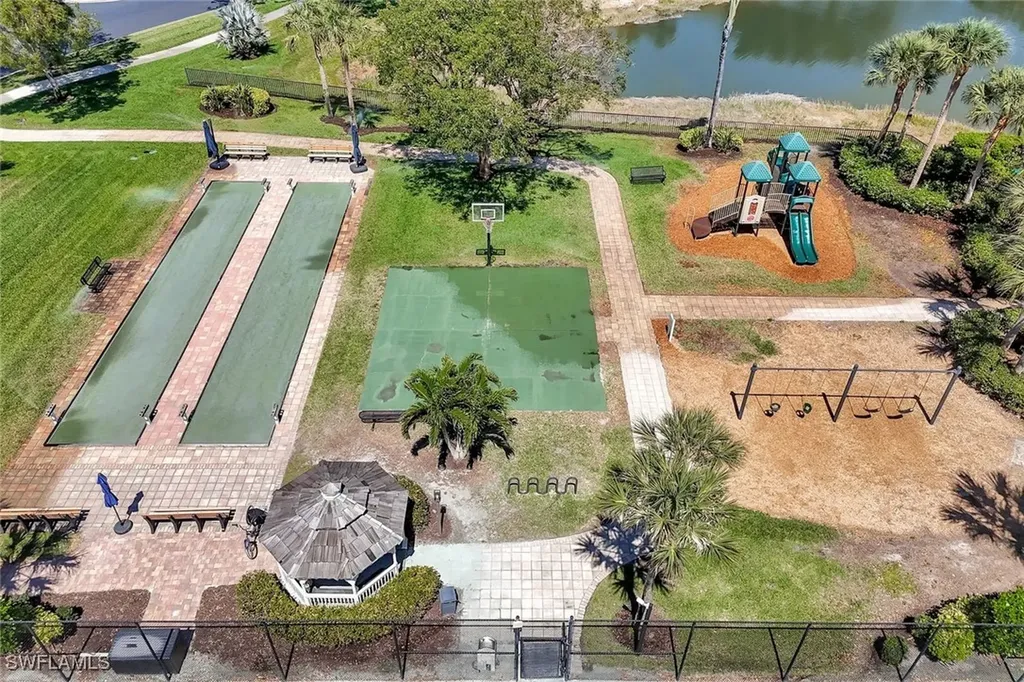 3376 Sandpiper Way Naples FL 34109